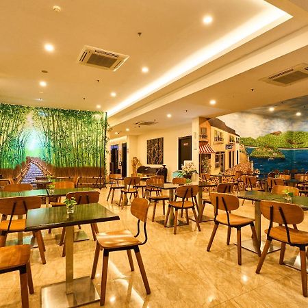Grand Orchid Hotel Yogyakarta Maguwo Екстер'єр фото