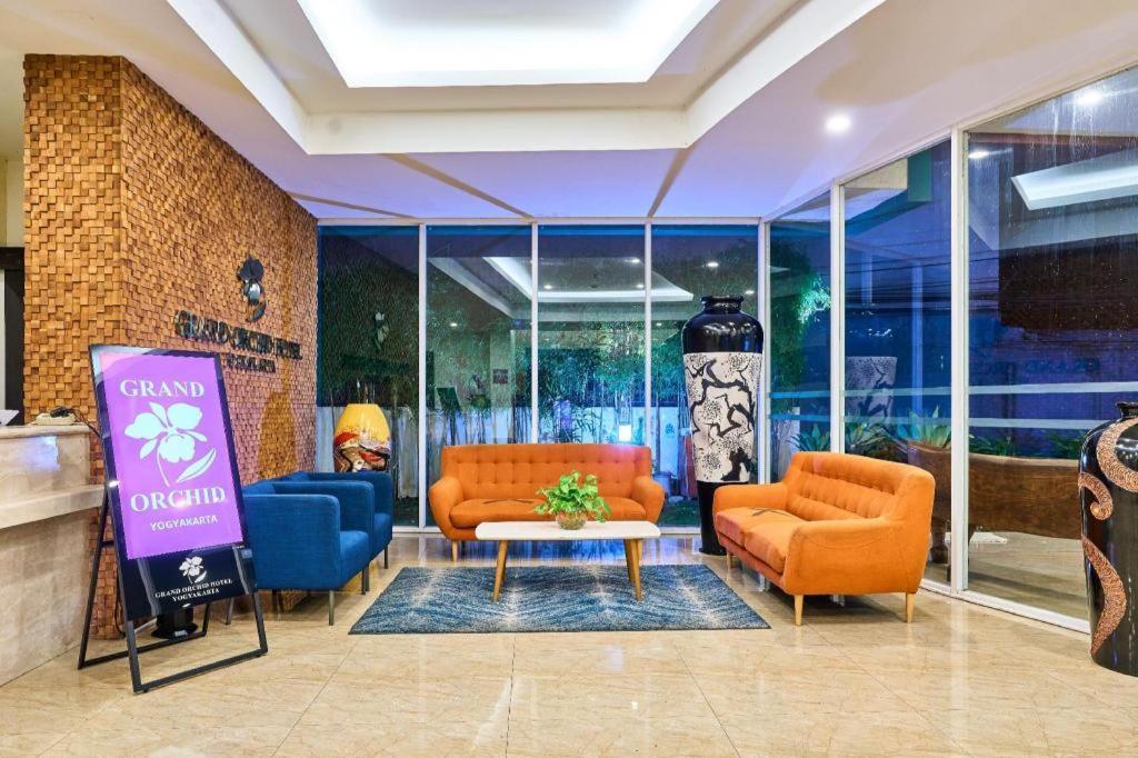 Grand Orchid Hotel Yogyakarta Maguwo Екстер'єр фото