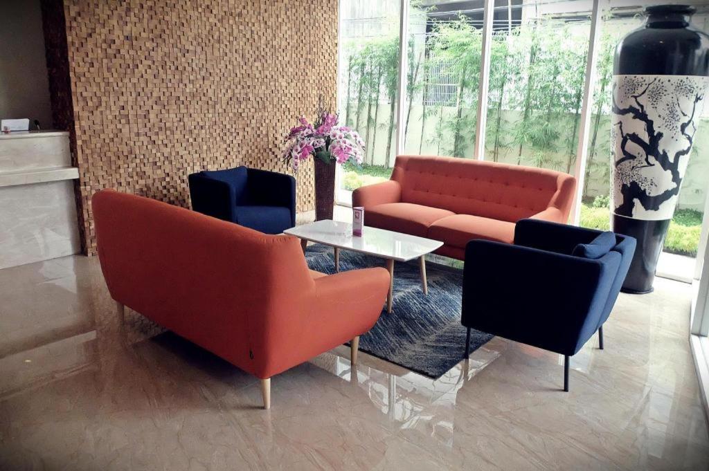 Grand Orchid Hotel Yogyakarta Maguwo Екстер'єр фото