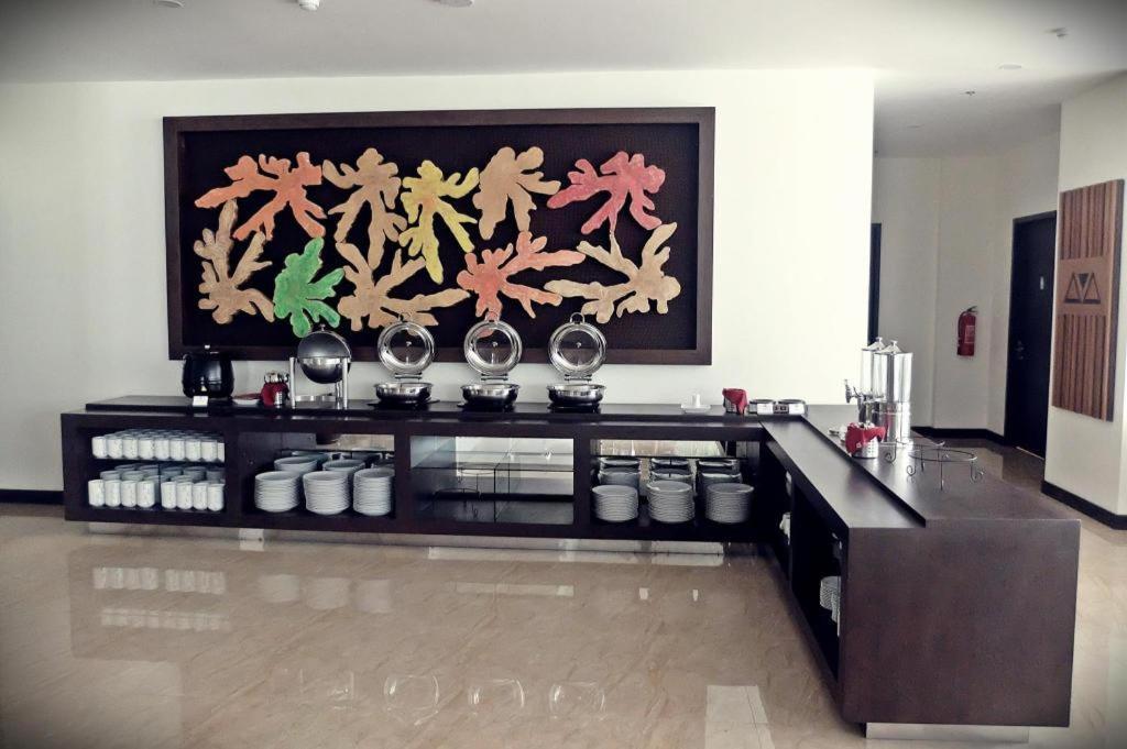 Grand Orchid Hotel Yogyakarta Maguwo Екстер'єр фото