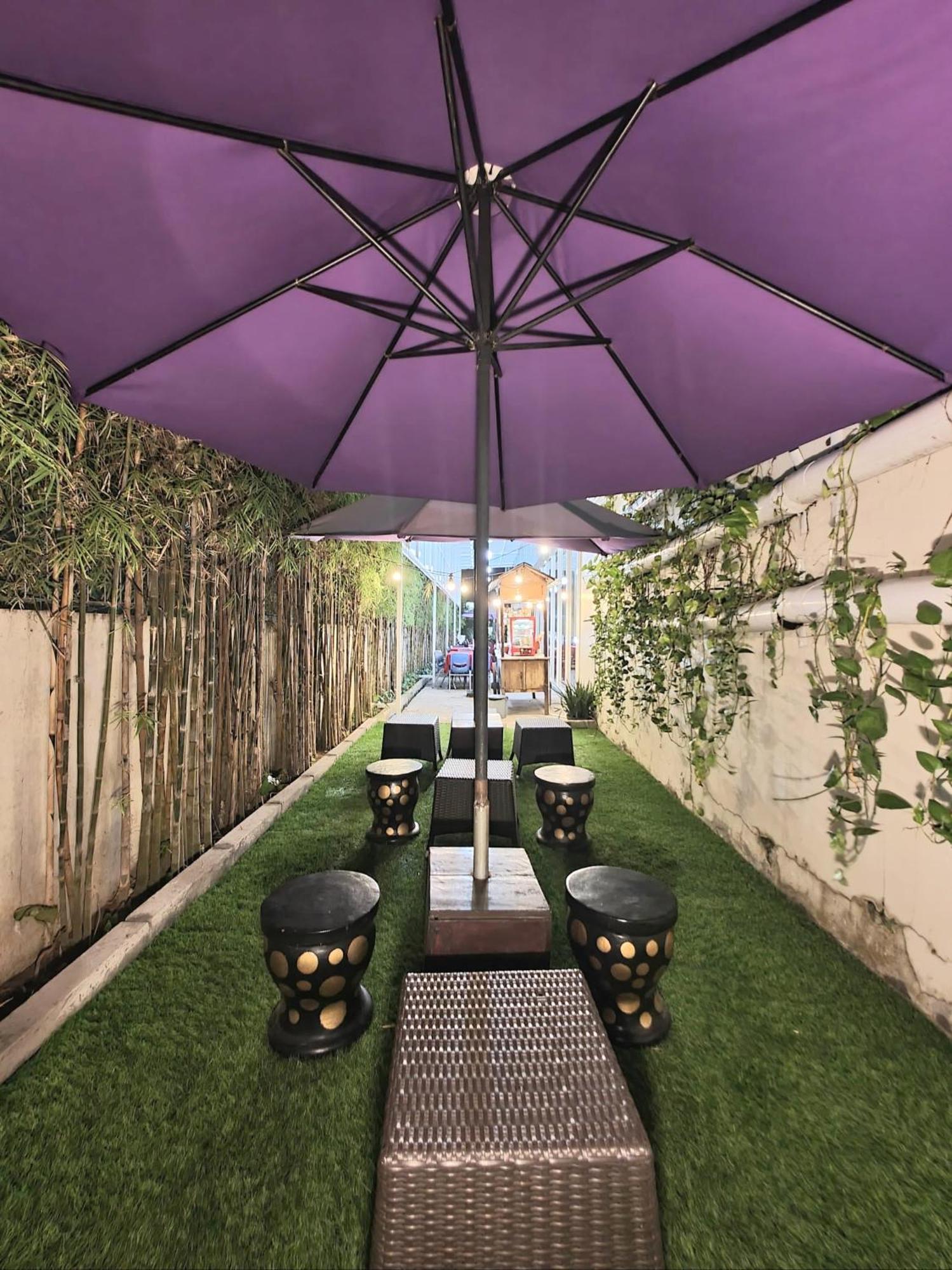 Grand Orchid Hotel Yogyakarta Maguwo Екстер'єр фото