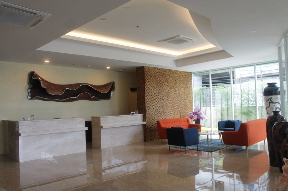 Grand Orchid Hotel Yogyakarta Maguwo Екстер'єр фото