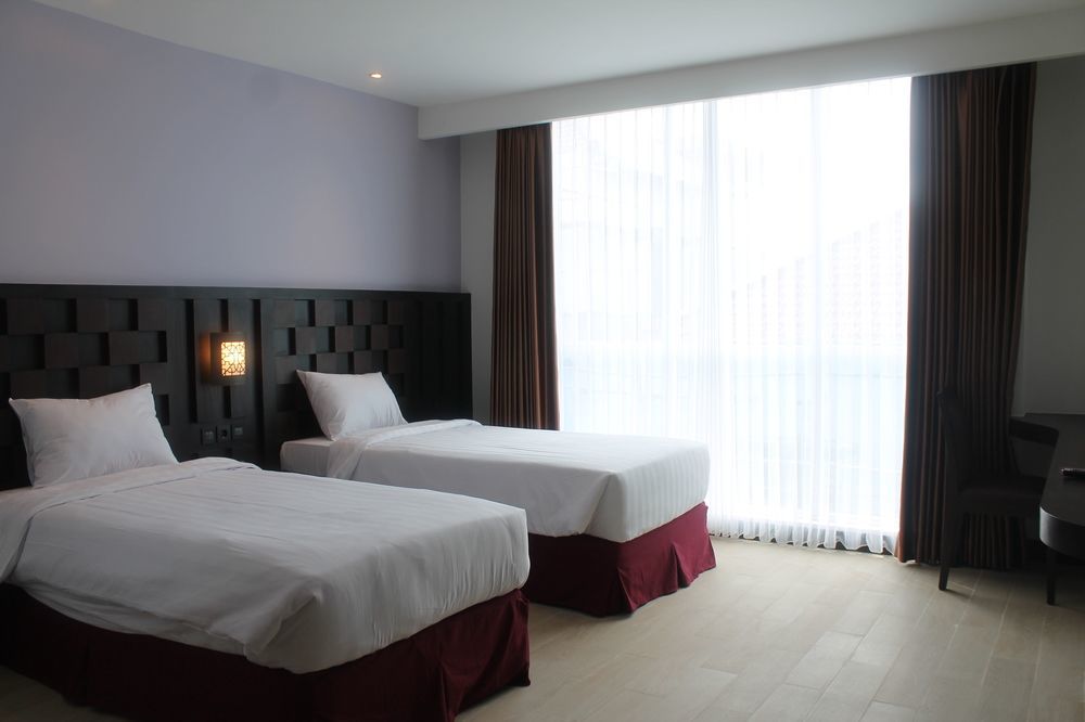 Grand Orchid Hotel Yogyakarta Maguwo Екстер'єр фото