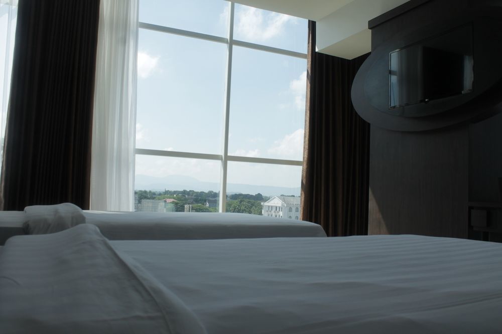 Grand Orchid Hotel Yogyakarta Maguwo Екстер'єр фото