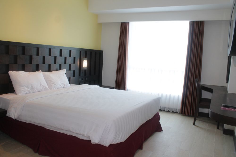 Grand Orchid Hotel Yogyakarta Maguwo Екстер'єр фото